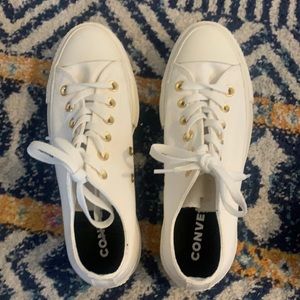 White platform converse Allstars -WORN ONCE!